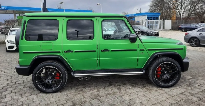 Mercedes-Benz G 63 AMG =G Manufaktur= Night/AMG Drivers Pack Image 3