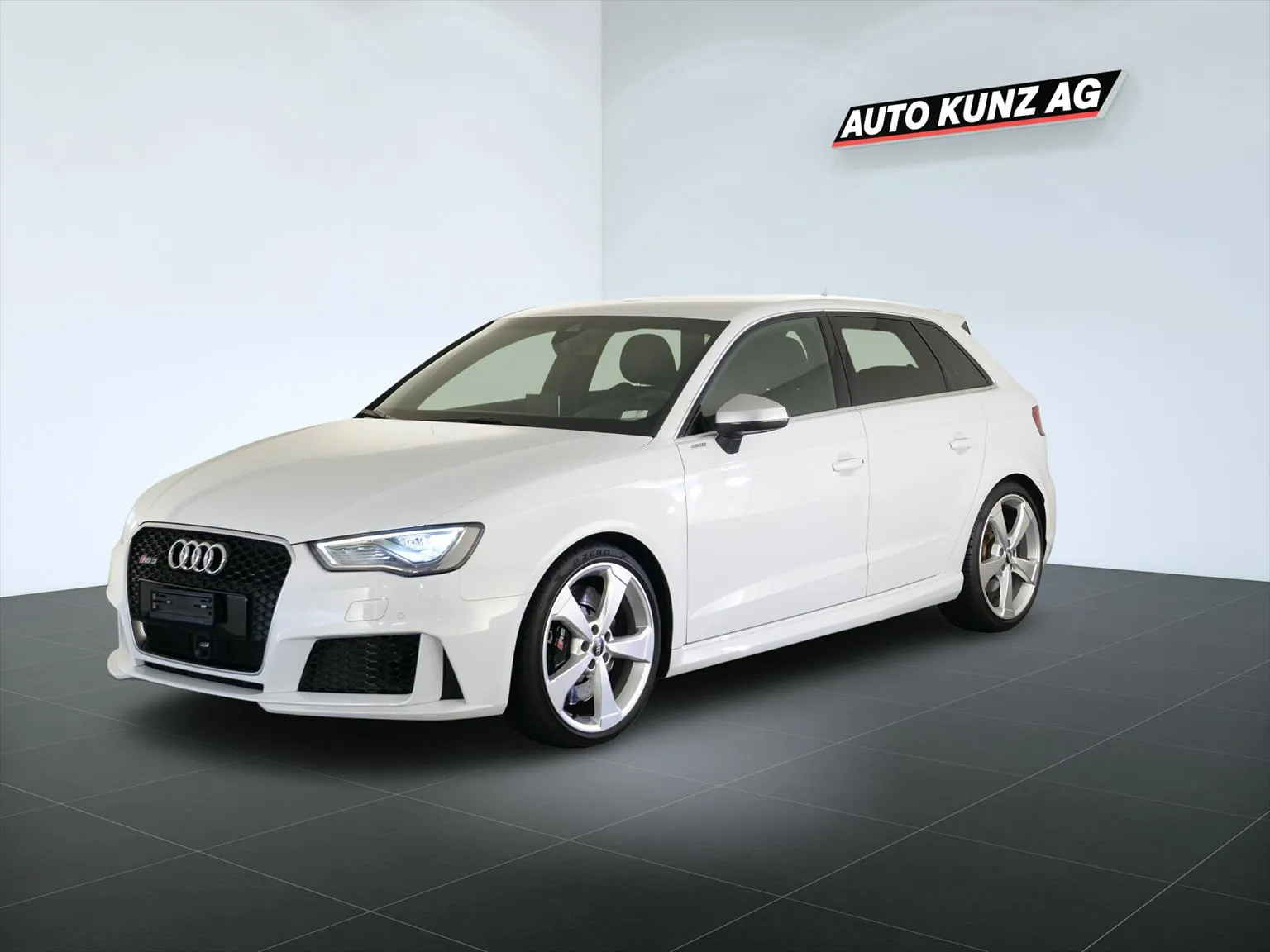 Audi RS3 Sportback 2.5 TSI quattro S-Tronic  Image 1